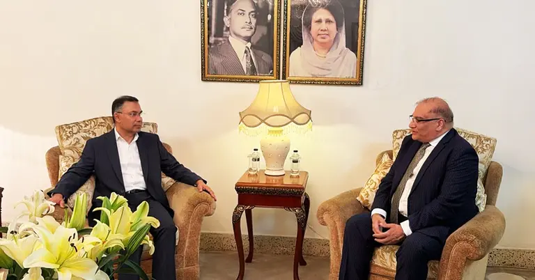 তারেক রহমানের সঙ্গে সৌজন্য সাক্ষাৎ করেছেন পাকিস্তানের হাইকমিশনার